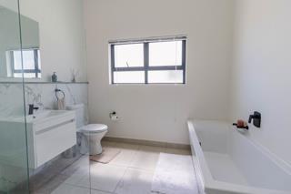 2 Bedroom Property for Sale in Sandown Western Cape